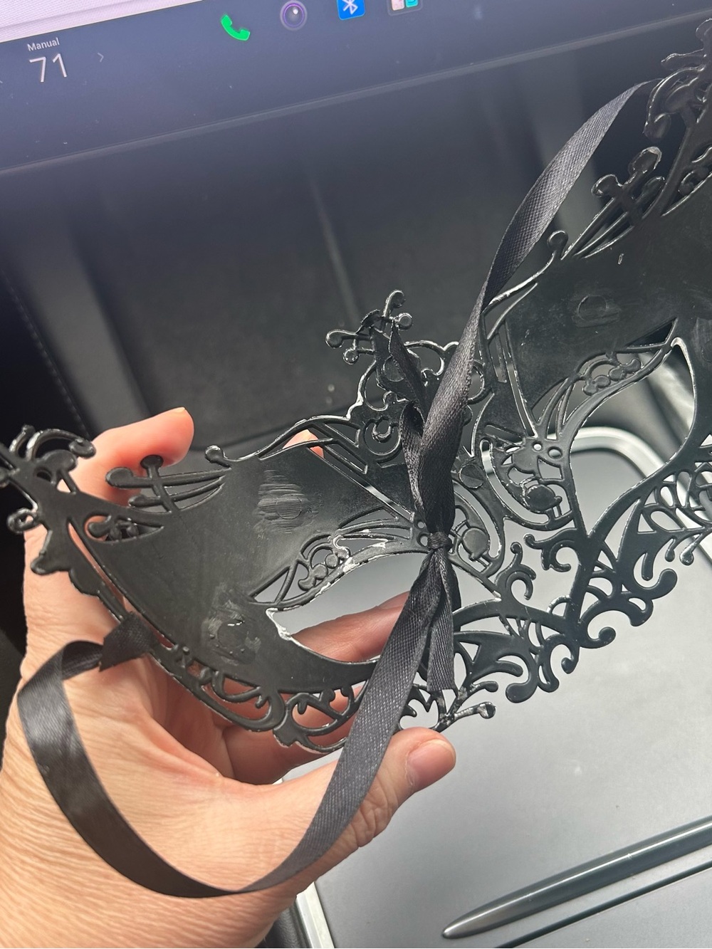 Masquerade Silver Mask - Picture 5 of 5